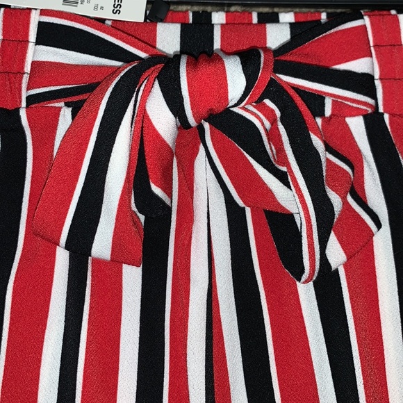 NWT express high waisted shorts - Picture 3 of 6